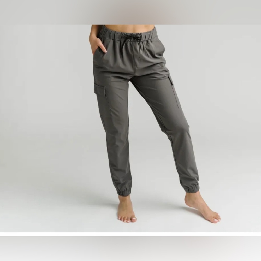 Zyia Gray Delancey Cargo Jogger Large (NWT)